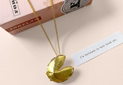 The Most Thoughtful 1-Year Anniversary Gifts for Her (and the Thoughts Behind Them)